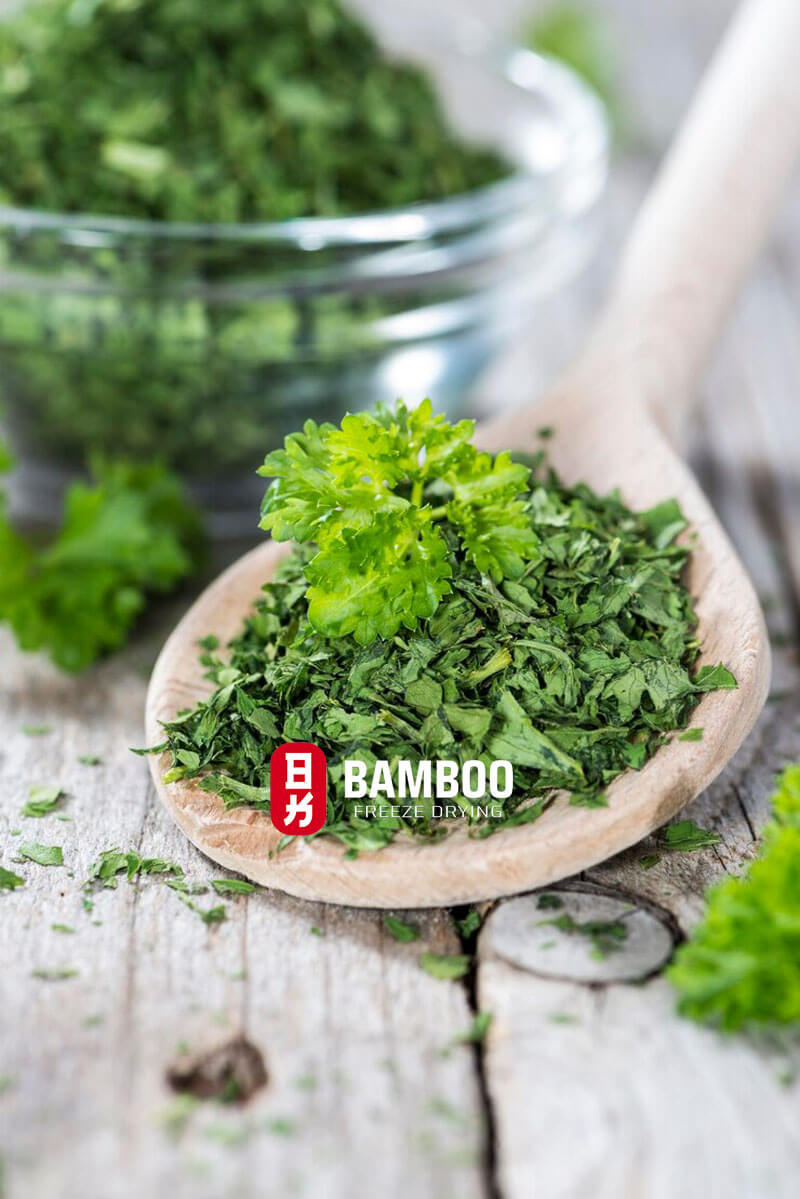 rau ngò rí sấy thăng hoa